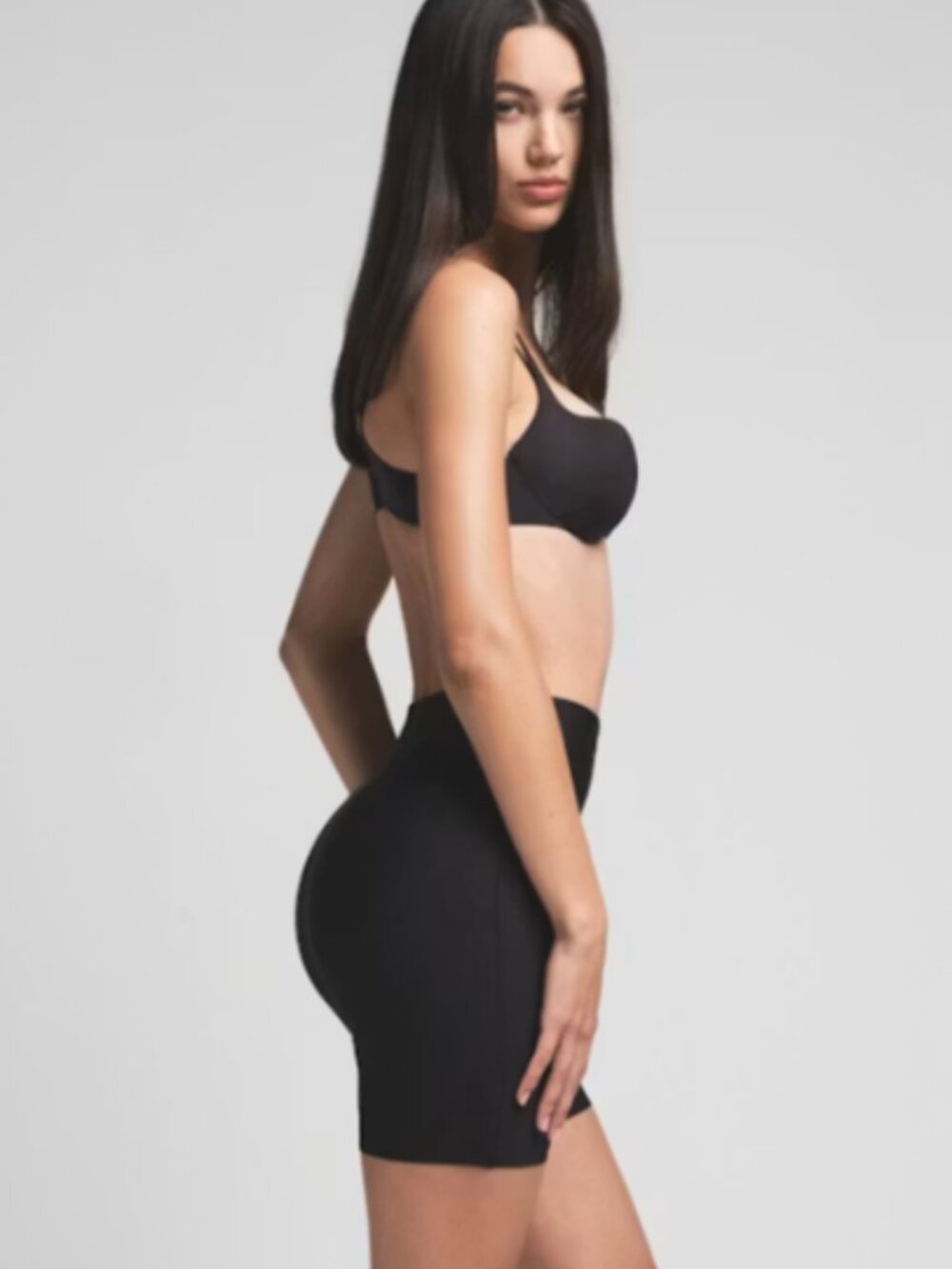 SKIMS Body Butt Enhancing Padded Short Onyx XXS – NWT – Lift & Volume Shapewear